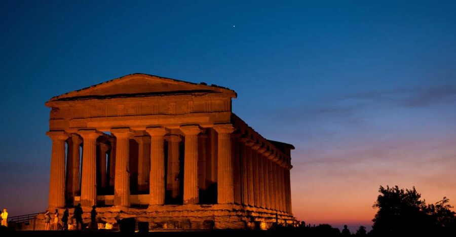 Agrigento: Valley of the Temples Skip-the-Line Sunset Tour - Arriving at the Juno Temple gate: how the tour actually starts