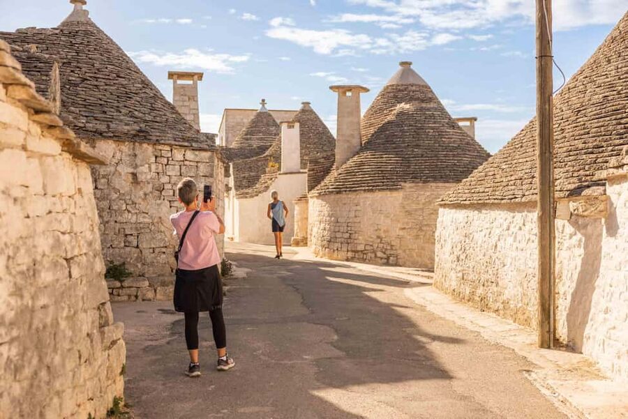 Alberobello: Walking Tour among Trulli Houses with a Local - Trulli Panoramic View: the 10-minute stop that teaches you the town map