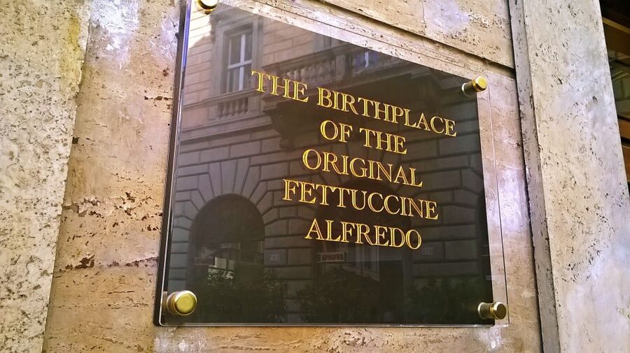 Alfredo alla Scrofa Restaurant in Rome: Eat Like a Star - The pasta-making class: what you learn in one hour