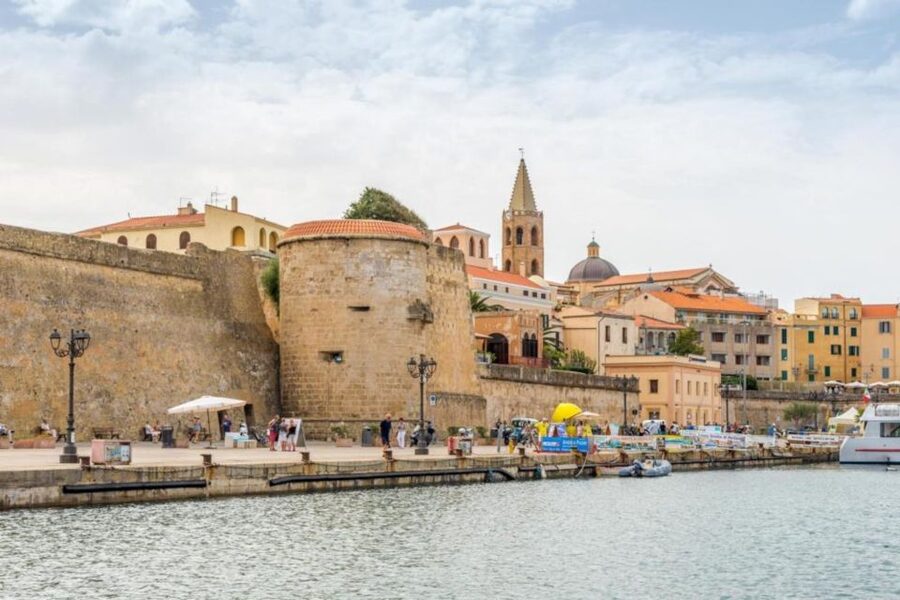 Alghero: Historic Center Walking Tour with A Local Guide - Price and value: why $35 can be a smart buy