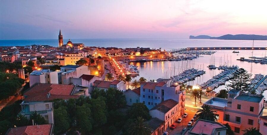 Alghero: Historic Center Walking Tour with A Local Guide - Who this tour is best for, and who might want more time