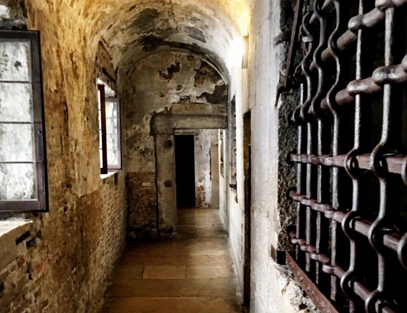 All-Inclusive Tour: Doge Palace, St Mark's Basilica & Square - Campo SS. Giovanni e Paolo, then the Mercerie return