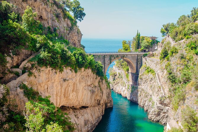 Amalfi Coast & Positano: Boat Tour with Snorkeling & Drinks - Drinks and Snorkelling: The Free Stuff You Should Actually Use