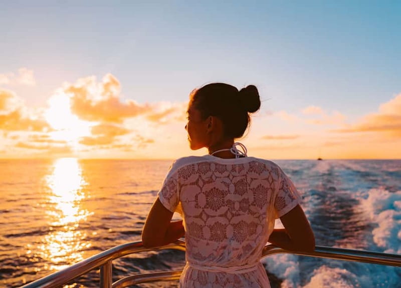 Amalfi: Sunset Boat Tour with Fruit and Drinks - Getting to Amalfi’s Darsena Pier Without Stress