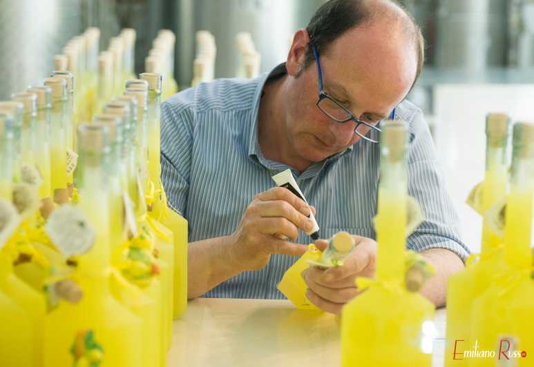 Amalfi: Vertical Lemon Farm Tour, Tastings, and Rural Museum - Arriving at Via delle Cartiere: Your Start Point in Amalfi