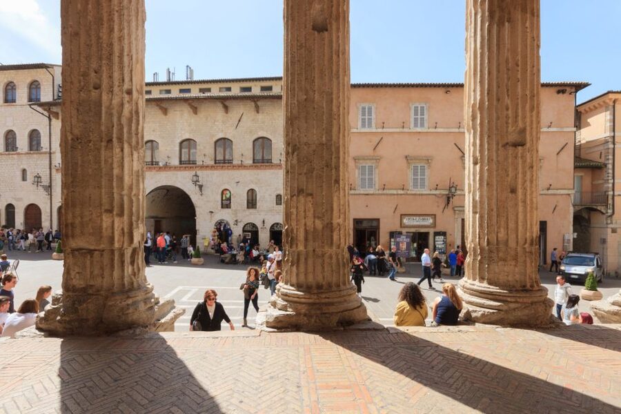 Assisi: Old Town Guided Walking Tour - Saint Francis and Saint Clare, explained through what you see