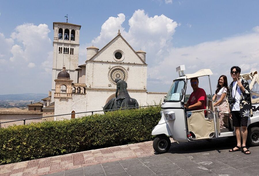 Assisi: Panoramic Tuk Tuk Tour - The big sights you cover in 1.5 hours, stop by stop