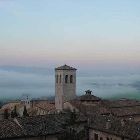 Assisi: Private Walking Tour with St. Francis Basilica - When Sunday and Holiday Rules Change Your Access