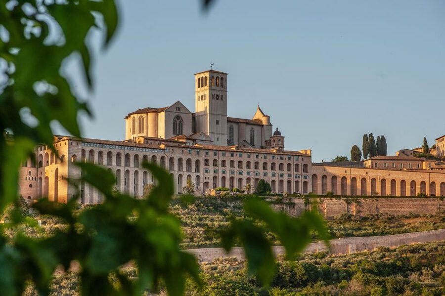 Assisi: Walking Tour with St. Francis Basilica Visit - Key highlights worth knowing