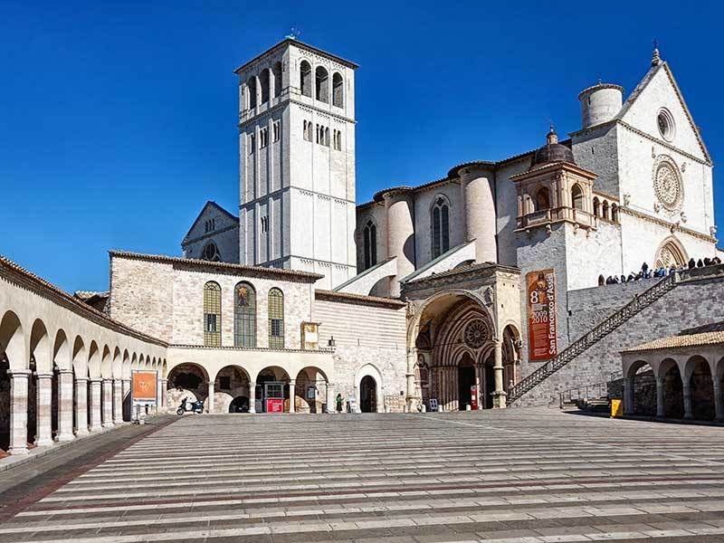 Assisi: Walking Tour with St. Francis Basilica Visit - Meeting at Matteotti, then walking the Roman-to-Franciscan trail