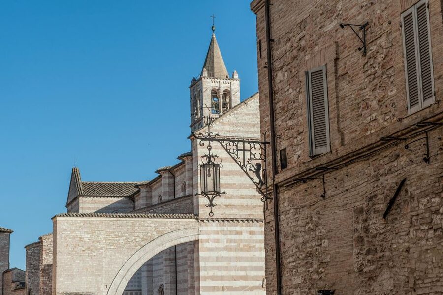 Assisi: Walking Tour with St. Francis Basilica Visit - Basilica of Saint Clare and Santuario di San Francesco Piccolino