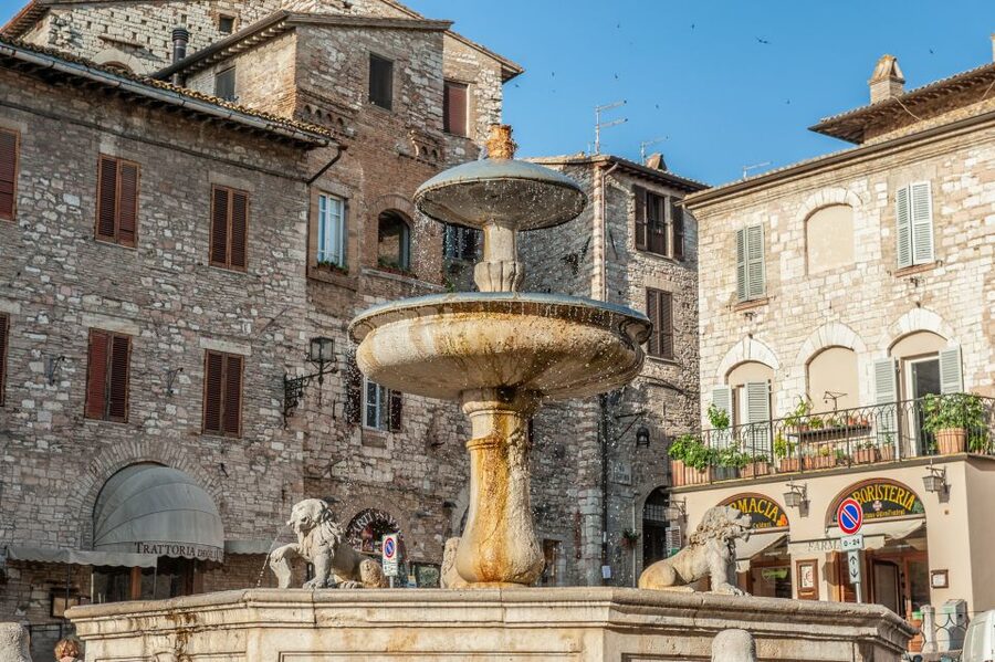Assisi: Walking Tour with St. Francis Basilica Visit - How the guides shape the experience (and why you should care)