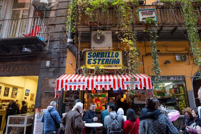 Authentic Naples Street Food Tour With Local Expert Guide - What you eat on this Naples street food tour, and how to plan your appetite