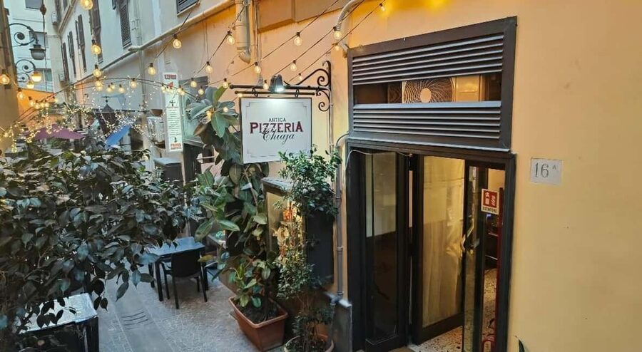 Authentic Neapolitan Pizza Lesson - Neapolitan pizza intro: where the basics actually matter