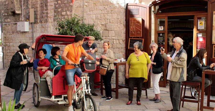 Bari: Rickshaw Street Food Tour - Meeting at VELO SERVICE near Piazza Mercantile
