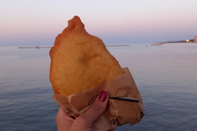 Bari’s Ultimate Street Food Tour - Small Group by Do Eat Better - The pacing: a 3-hour walk with real food breaks