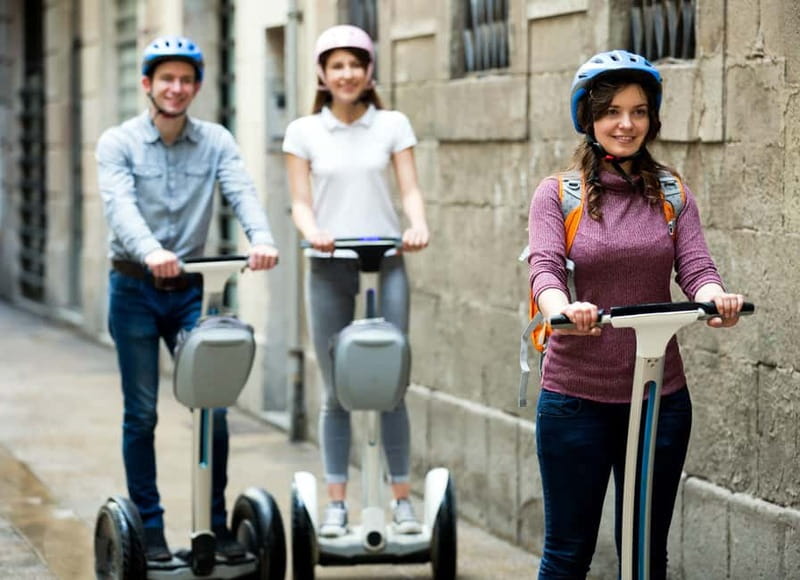 Bari: Sightseeing Segway Tour - Seafront moments and lively squares you can actually enjoy