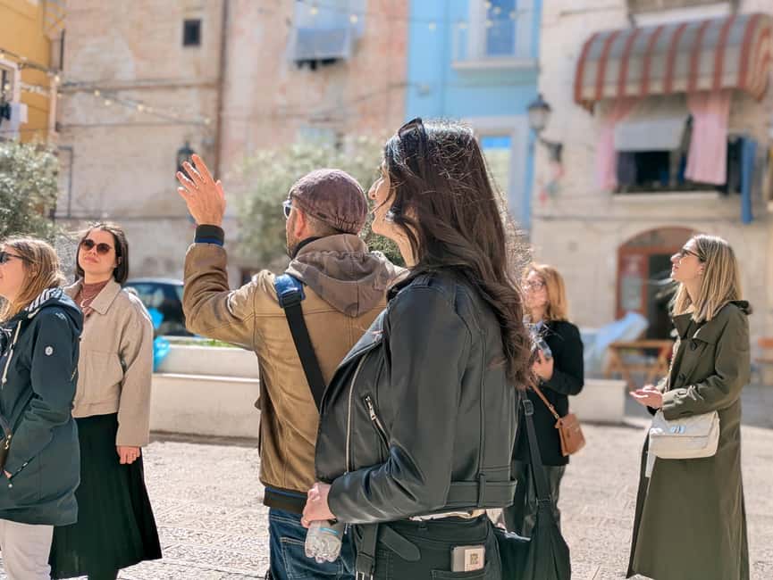 Bari: Street Food Walking Tour with Wine Tasting - What you’ll actually eat: Bari classics in a smart order