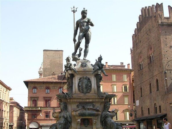 Bologna: Full meal Food Tour with Local Delights by Do Eat Better - Key highlights before you book