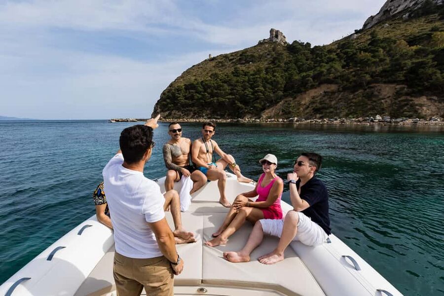 Cagliari: Coastline Cruise with Drinks and Snorkeling - Who this tour suits best
