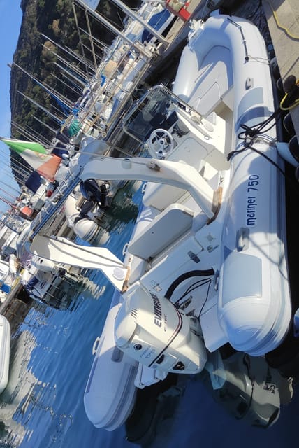 Cagliari:devil's saddle big cruise by boat drink & snack - What Captain Valter brings to the experience