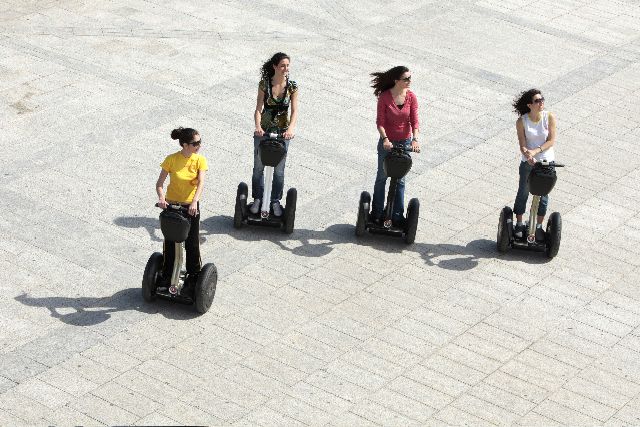 Cagliari: Guided Segway Tour - Porta Cristina, Royal Palace, and the jump from old streets to City Hall
