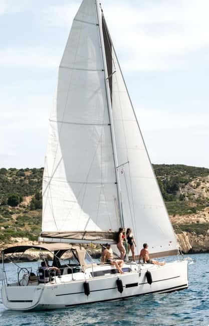 Cagliari: Sailing Tour with 4 Stops, Snorkeling and Prosecco - Sailing to Sella del diavolo from Alma Sailing Charter