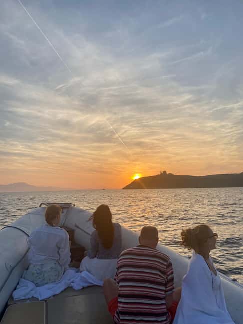 Cagliari: Sunset Boat Tour with Aperitif and Prosecco - Price and value: what $77 gets you here
