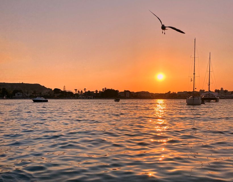 Cagliari: Sunset Boat Tour with Aperitif and Prosecco - The first speedboat ride: from Cagliari harbor toward Sella del Diavolo