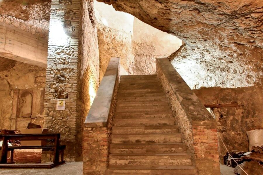Cagliari: Underground Cagliari Walking Tour - Stampace to Marina: short walks, good city orientation