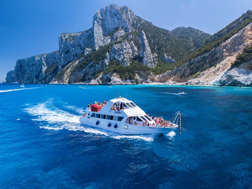 Cala Gonone:Cruise in the Gulf of Orosei with Cala Goloritzé - What to bring so you’re not fighting the beach