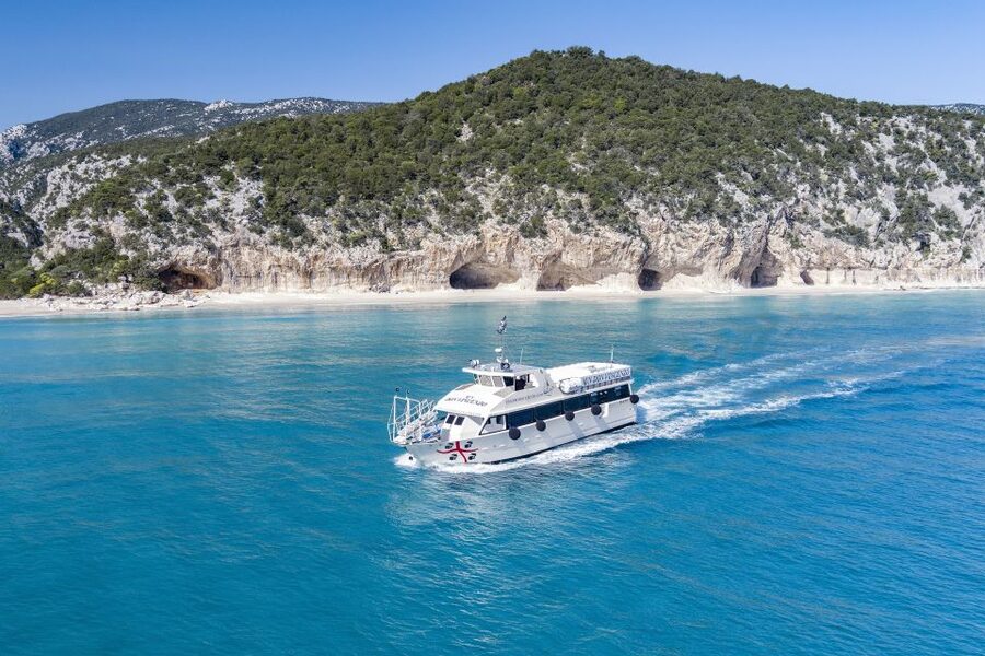 Cala Gonone: Grotta del Bue Marino and Cala Luna Boat Tour - Price And Value: What You Pay For, And What Costs Extra