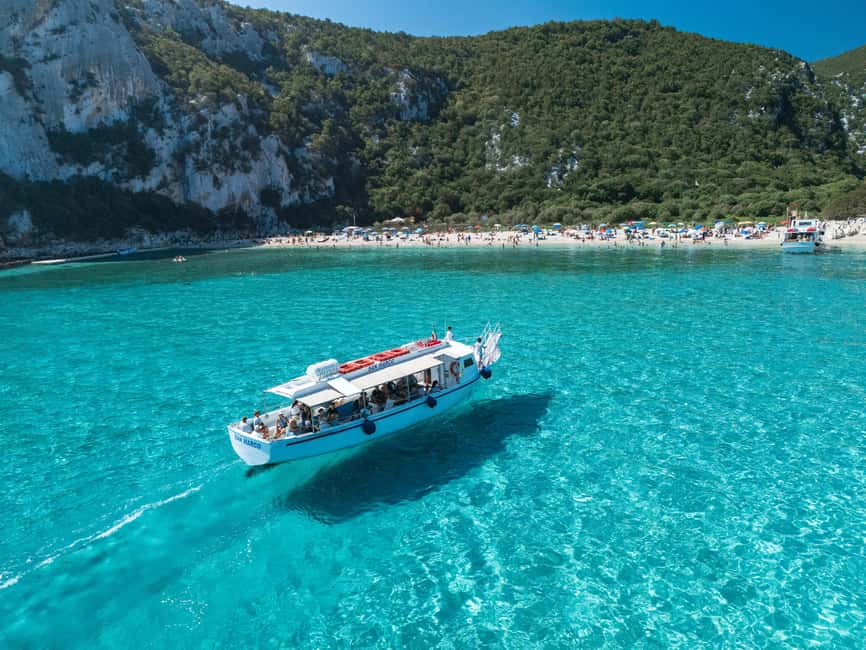 Cala Gonone: Guided Boat Tour to Cala Luna Beach - Cruising the Gulf of Orosei From Cala Gonone