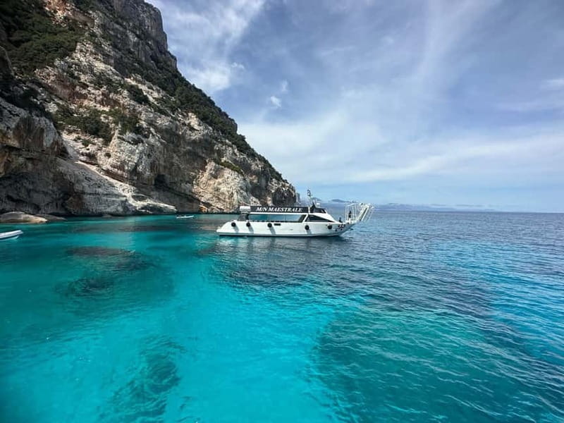 Cala Gonone: Gulf of Orosei Cruise with Beach Stops - Food and drinks onboard: the bar and aperitif make the long day work
