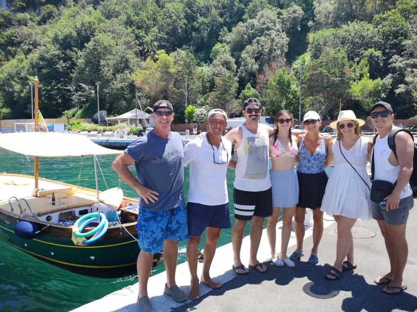 Capri: Island and Grottos Boat Cruise with Snacks and Drinks - Blue Grotto not included: how to handle it on Capri