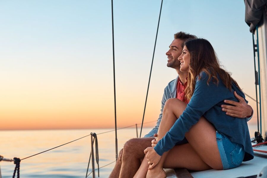Capri: Private Island Boat Tour for Couples - Faraglioni Rocks and the romantic sea-deck photo moments
