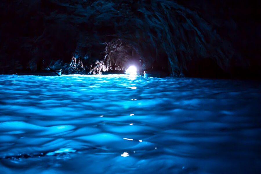 Capri: Private Island Boat Tour for Couples - Meeting point at Piazza Angelo Ferraro, plus smart packing