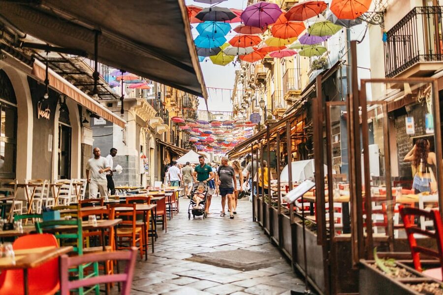 Catania: Guided Street Food Walking Tour - What You’ll Taste: Arancino, Cipollina, Selz, and a Dessert Choice