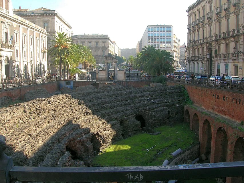 Catania: Hop-On, Hop-Off Bus to Acicastello and Acitrezza - How hop-on hop-off really feels on this route