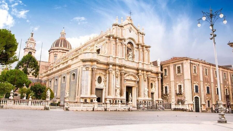 Catania: Hop-On, Hop-Off Bus to Acicastello and Acitrezza - Acicastello: Norman castle viewpoints and easy village time