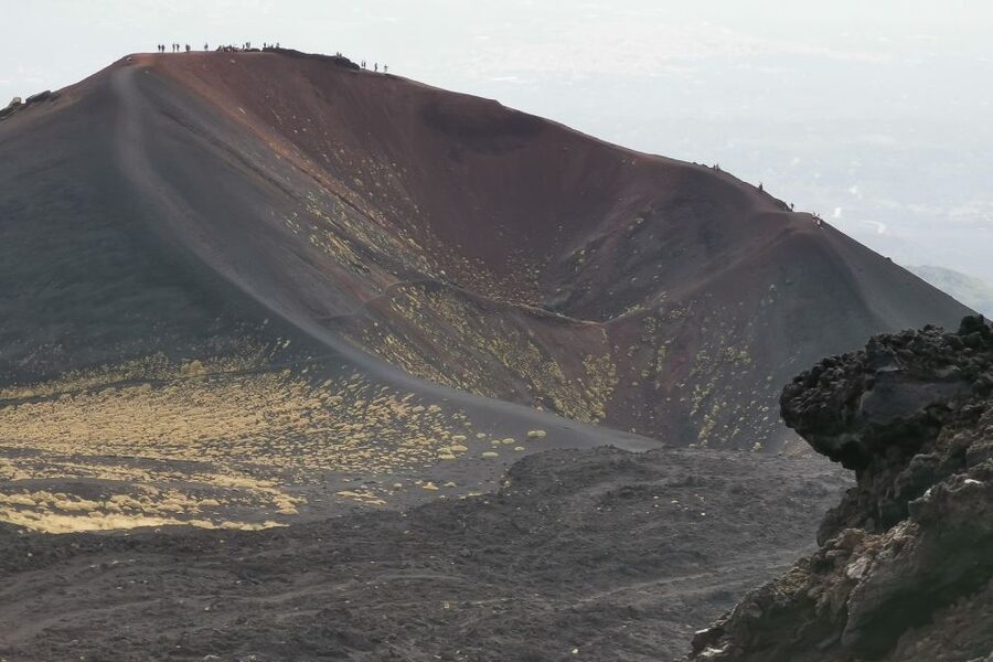 Catania: Mount Etna Trekking Trip off the Tourist Path - Reaching the Hiking Zone: Altitude and Expectations