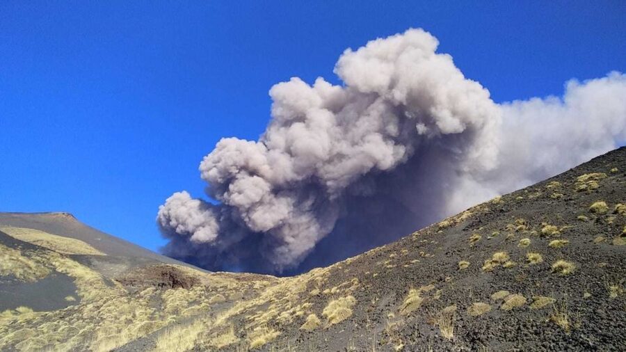 Catania: Mount Etna Volcano and Alcantara Park Tour - Mount Etna guided time: craters, altitude, and why 2,000 meters matters