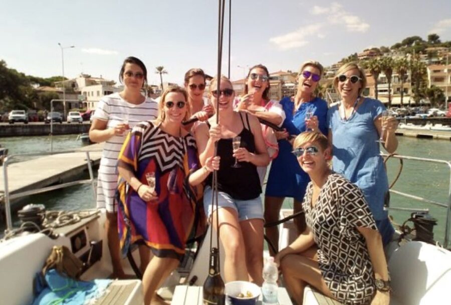 Catania: Spritz and Sunset Sailing Tour - Drinks and snacks: good value, not just included filler