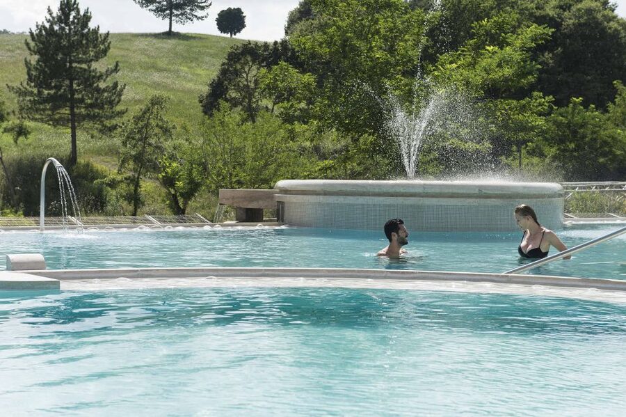 Chianciano Terme: Theia Thermal Pools Entrance Ticket - A local-feeling thermal day in Chianciano Terme