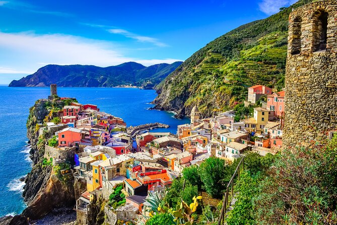 Cinque Terre and Pisa Tower Tour from Florence Semi Private - Morning Pickup, Mercedes Comfort, and Staying Connected With Wi-Fi