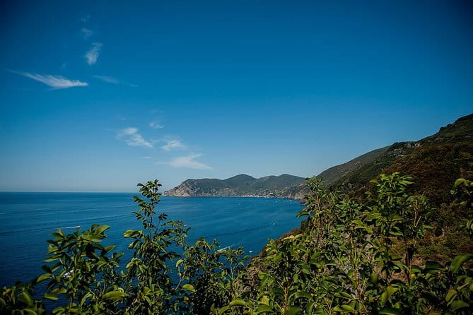 Cinque Terre Day Trip with Optional Hiking or Pisa - Leaving Florence for Cinque Terre, with a guide that sets the tone