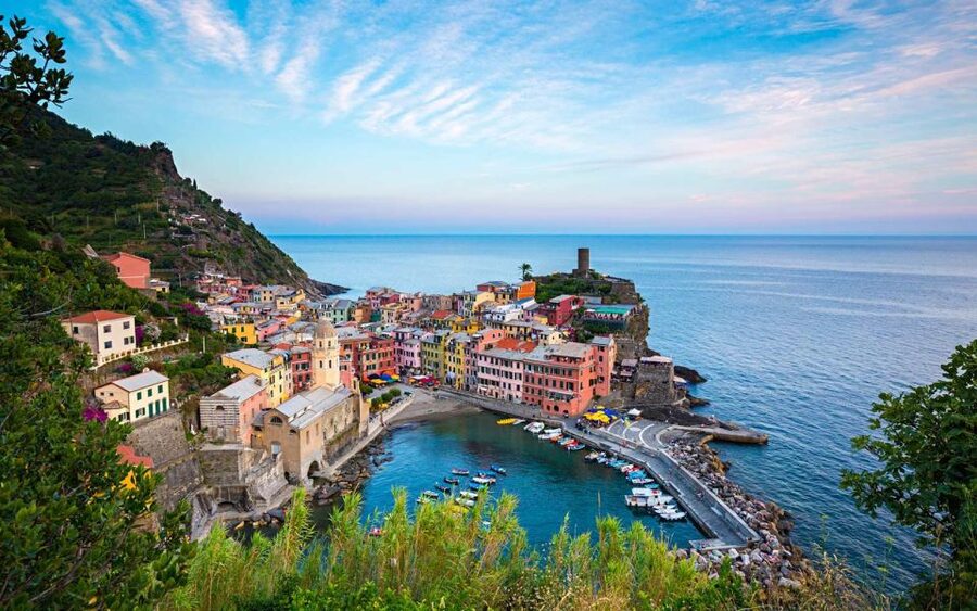 Cinque Terre: Hybrid Boat Tour with Swimming Stop - Manarola: the colored-houses waterfront shot
