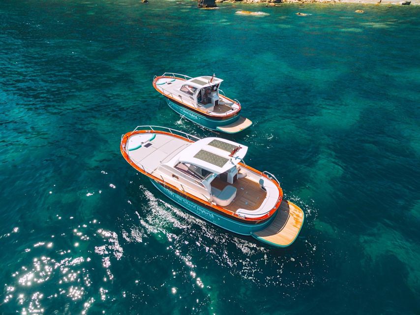 Cinque Terre: Hybrid Boat Tour with Swimming Stop - Onboard setup: why the small group matters