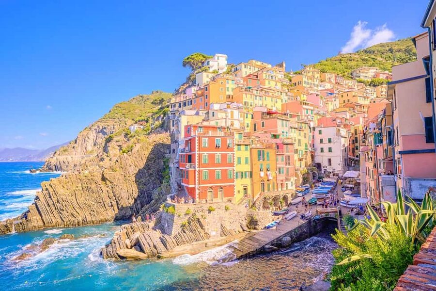 Cinque Terre Tour and Limoncino by Train from La Spezia - Riomaggiore: fishing port views and narrow-street charm