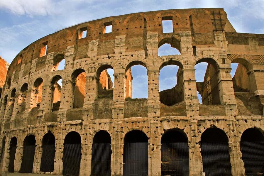 Colosseum, Palatine Hill and Roman Forum Guided Tour - Who should book this Colosseum, Forum, and Palatine Hill tour?